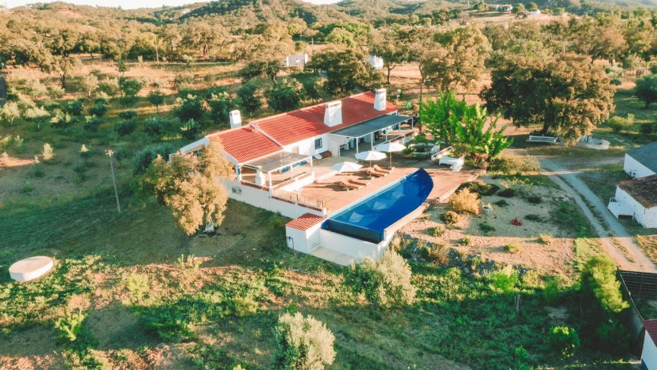 The Blue House Valley Грандола Экстерьер фото